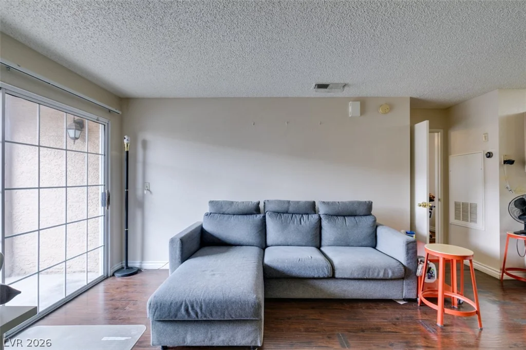 2200 Fort Apache, Las Vegas, NV 89117