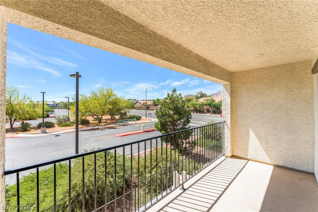 10083 Vibrant Moon, Las Vegas, NV 89129