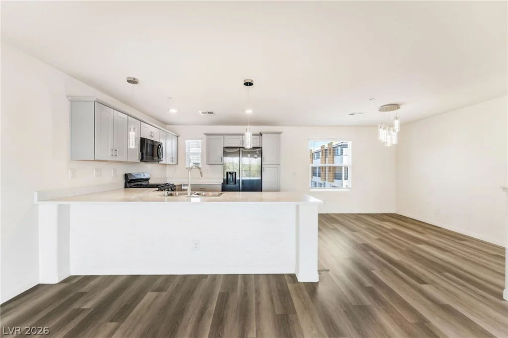 10083 Vibrant Moon, Las Vegas, NV 89129
