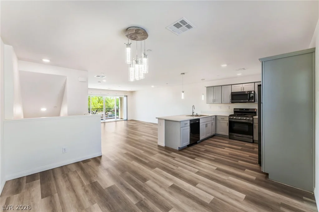 10083 Vibrant Moon, Las Vegas, NV 89129