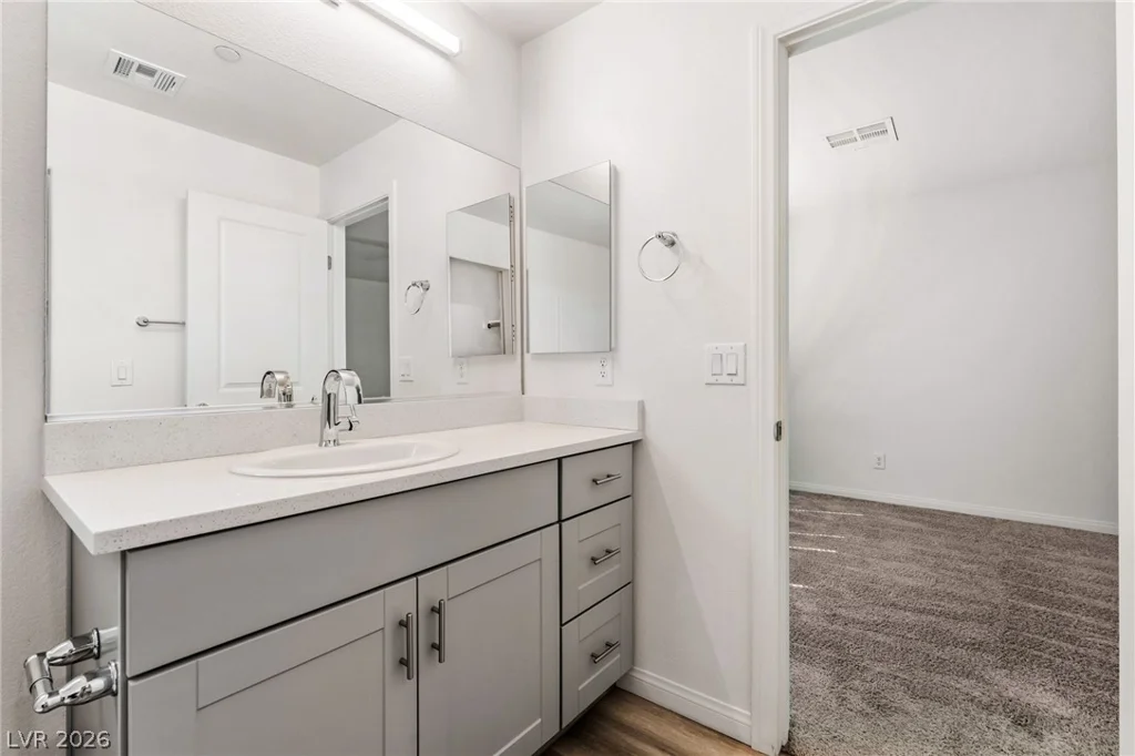 10083 Vibrant Moon, Las Vegas, NV 89129