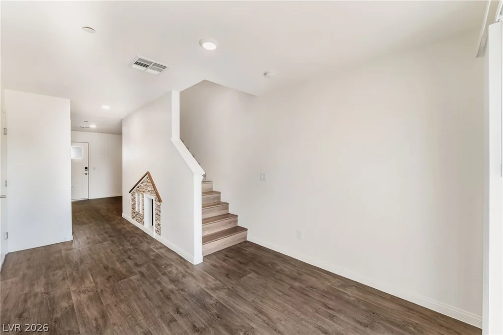 10083 Vibrant Moon, Las Vegas, NV 89129