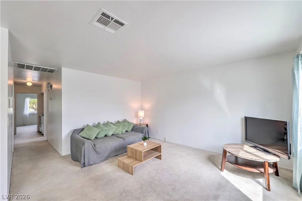 1101 Willow Tree, Las Vegas, NV 89128