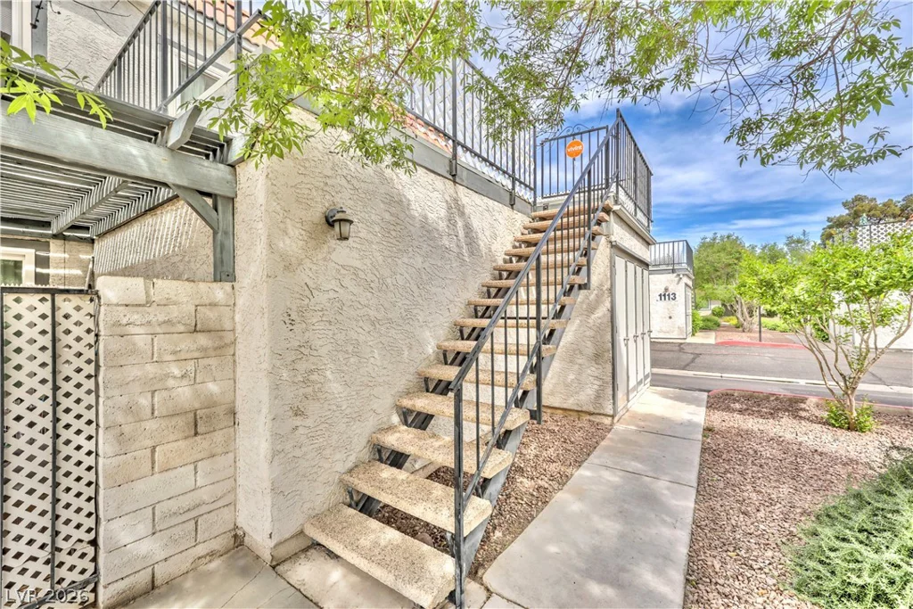 1101 Willow Tree, Las Vegas, NV 89128