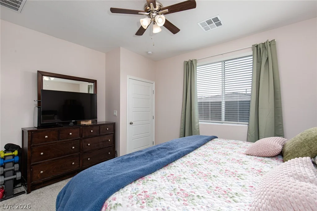 9734 Pacific Pine, Las Vegas, NV 89143