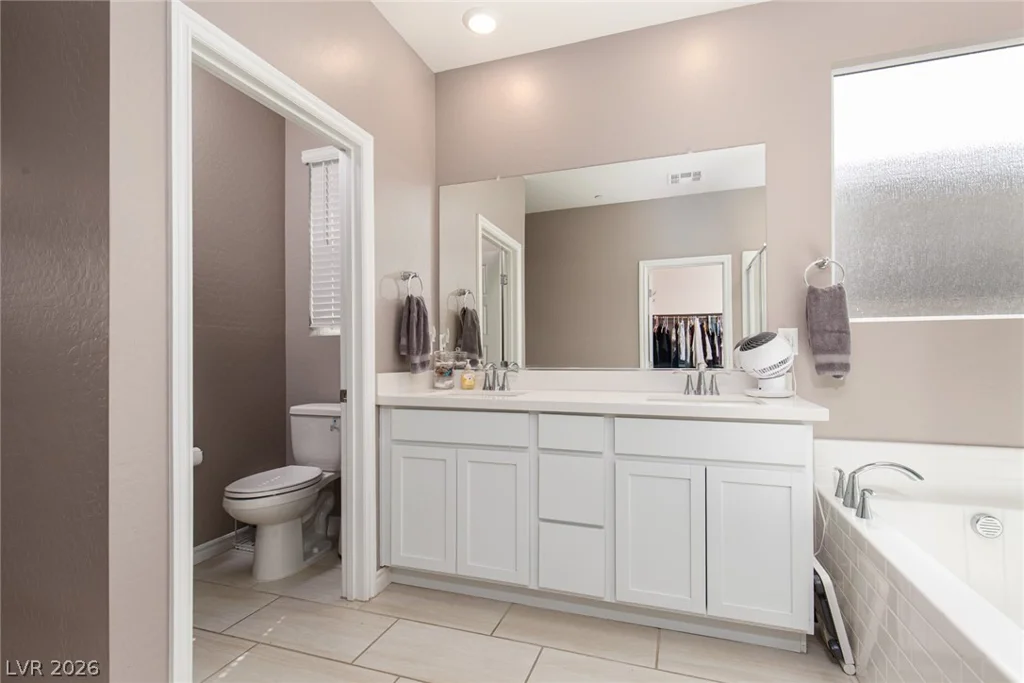 9734 Pacific Pine, Las Vegas, NV 89143