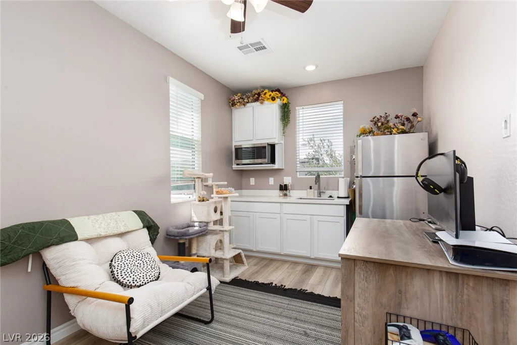 9734 Pacific Pine, Las Vegas, NV 89143