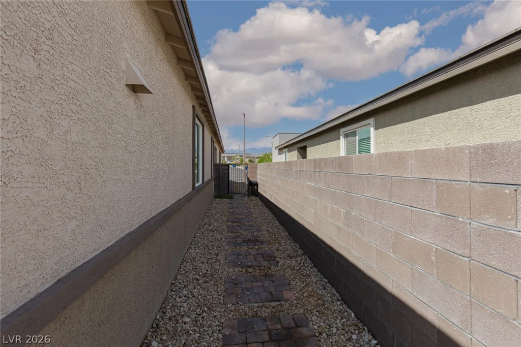 9734 Pacific Pine, Las Vegas, NV 89143