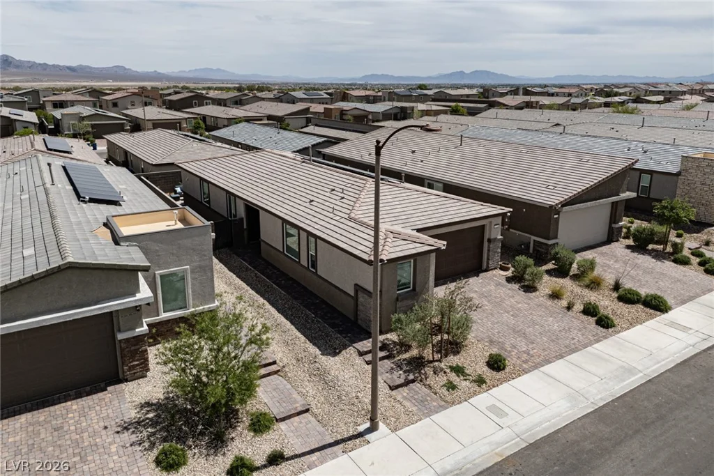 9734 Pacific Pine, Las Vegas, NV 89143