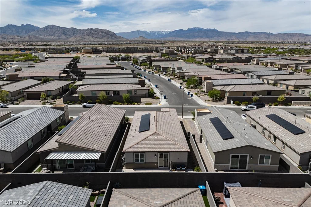 9734 Pacific Pine, Las Vegas, NV 89143