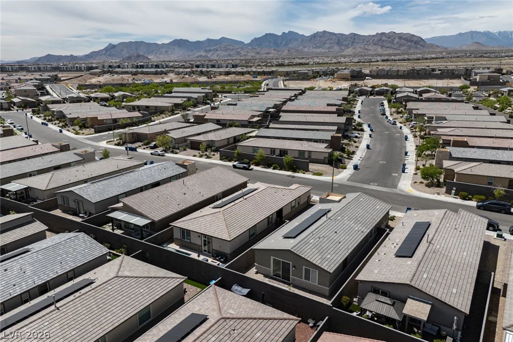 9734 Pacific Pine, Las Vegas, NV 89143