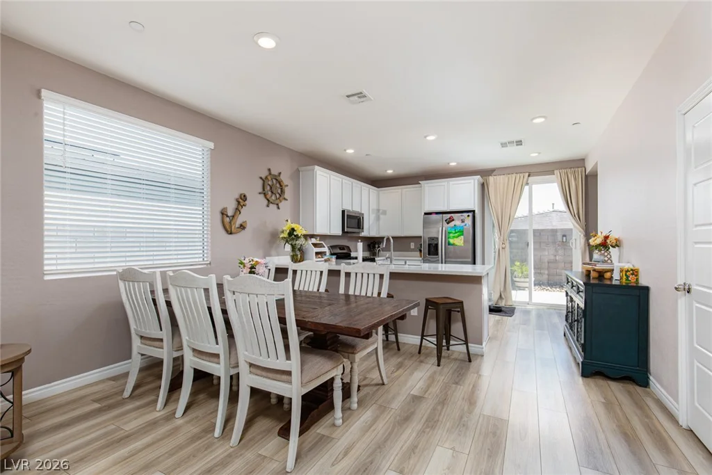 9734 Pacific Pine, Las Vegas, NV 89143