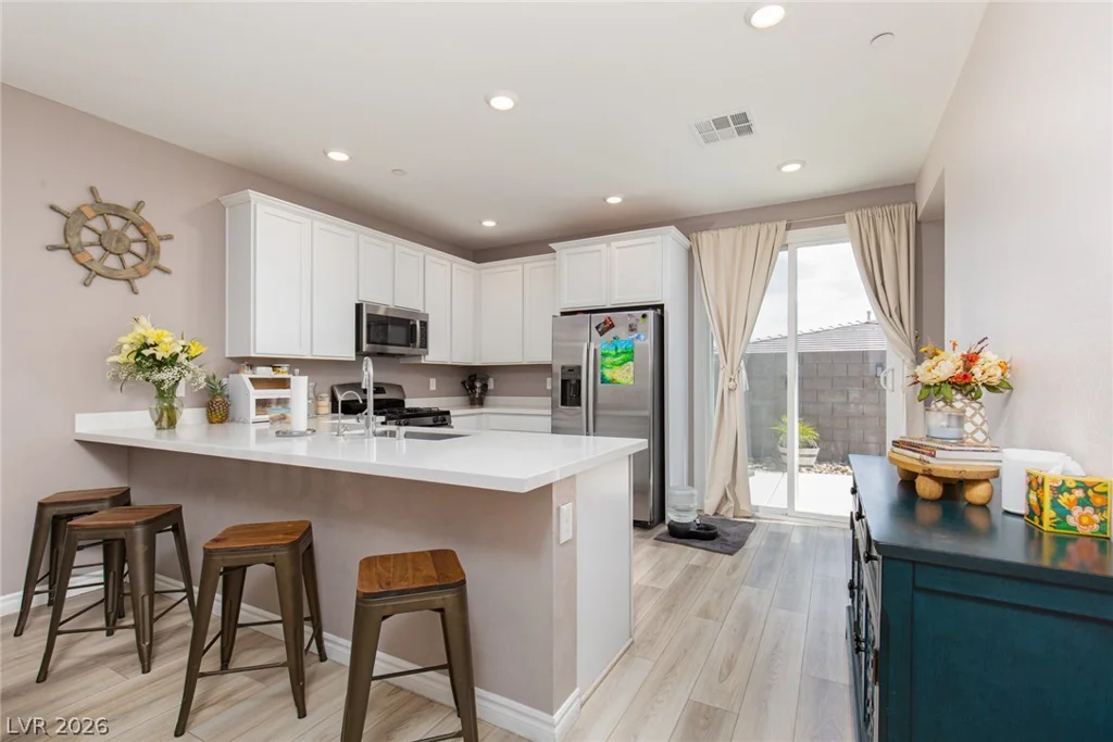 9734 Pacific Pine, Las Vegas, NV 89143