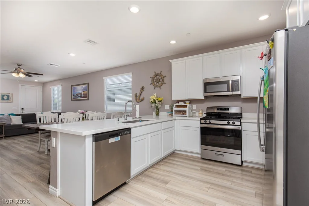 9734 Pacific Pine, Las Vegas, NV 89143