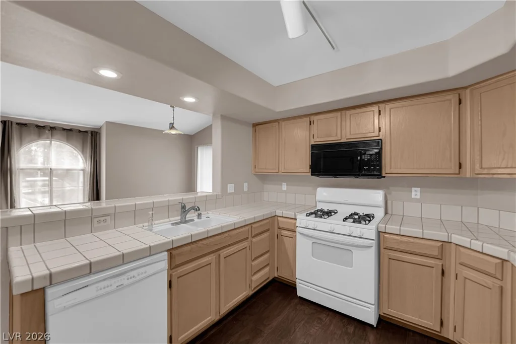 7950 Flamingo, Las Vegas, NV 89147