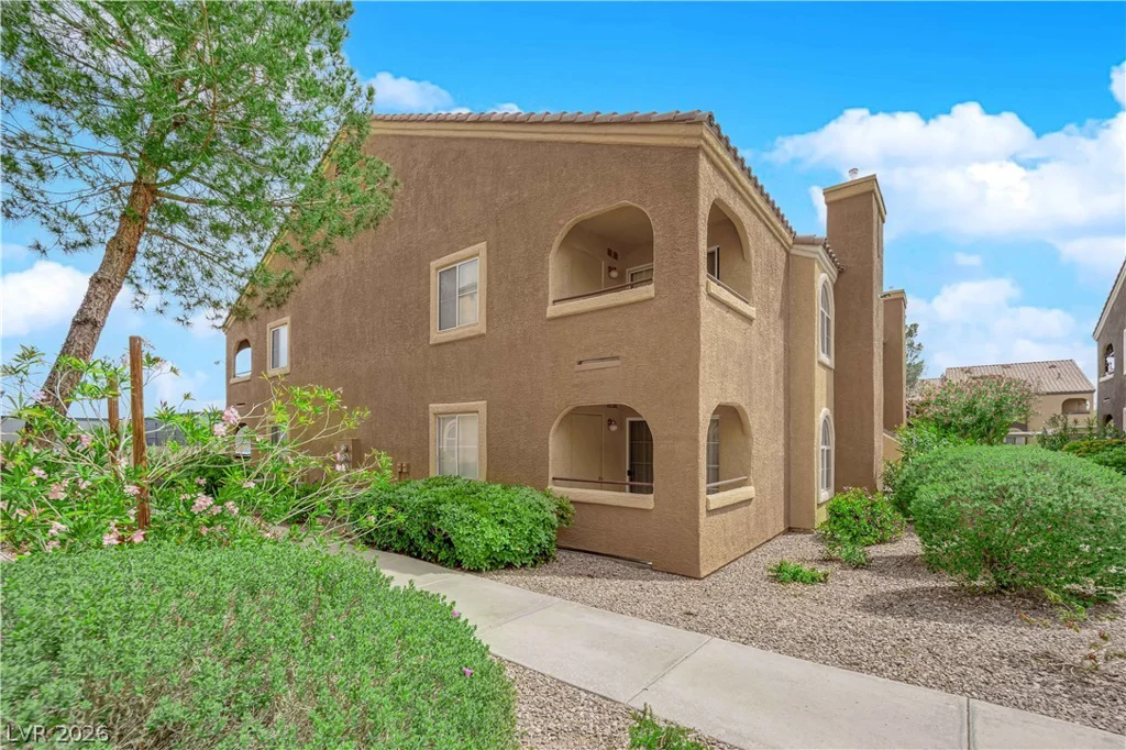 7950 Flamingo, Las Vegas, NV 89147