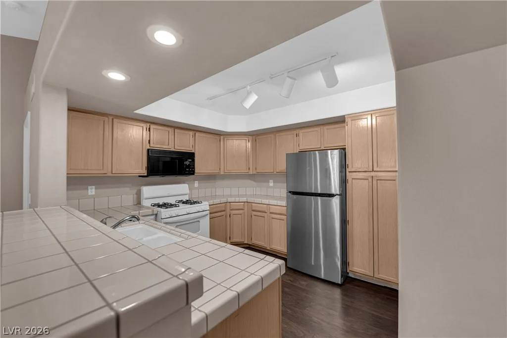 7950 Flamingo, Las Vegas, NV 89147