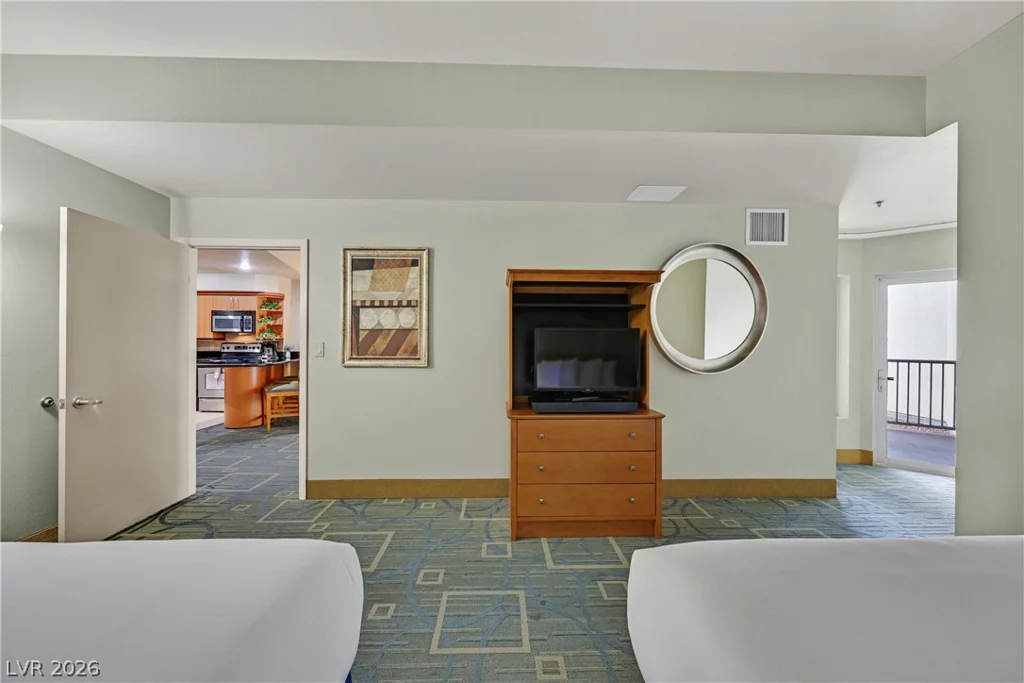 211 Flamingo, Las Vegas, NV 89169