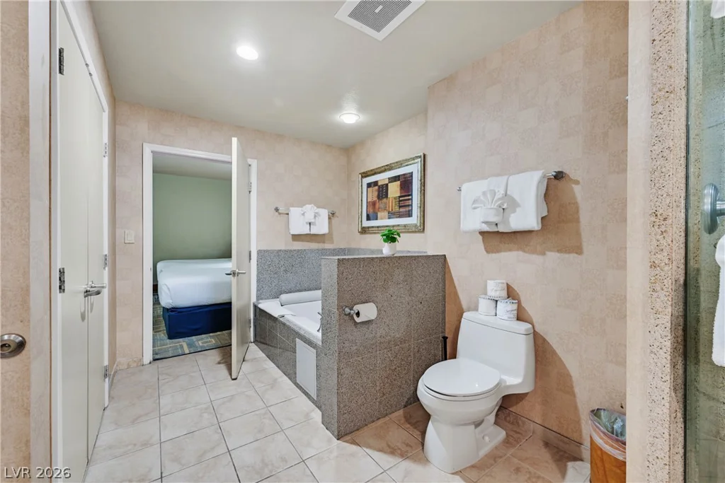 211 Flamingo, Las Vegas, NV 89169
