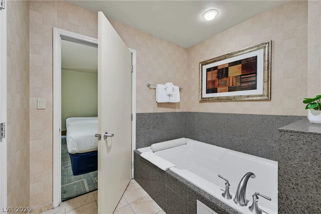 211 Flamingo, Las Vegas, NV 89169