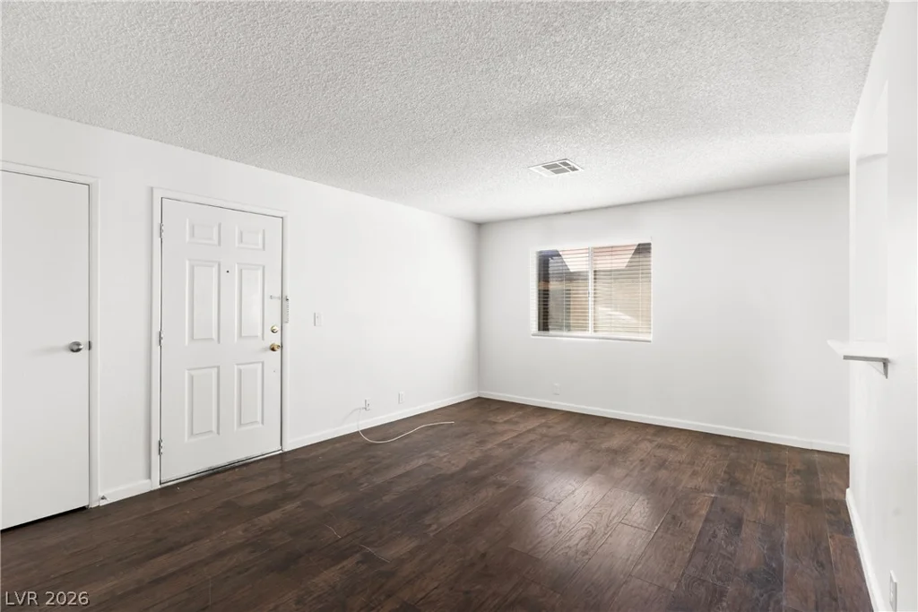 5191 Pioneer, Las Vegas, NV 89146