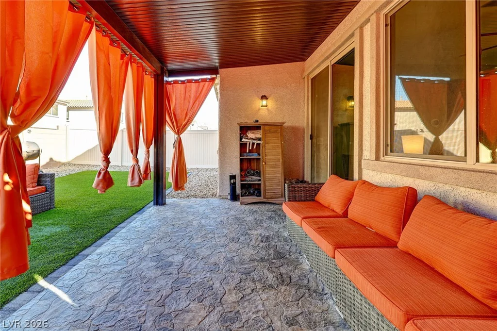 6955 Stone Cactus, North Las Vegas, NV 89086