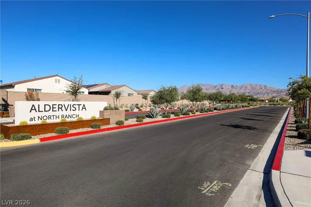 6955 Stone Cactus, North Las Vegas, NV 89086