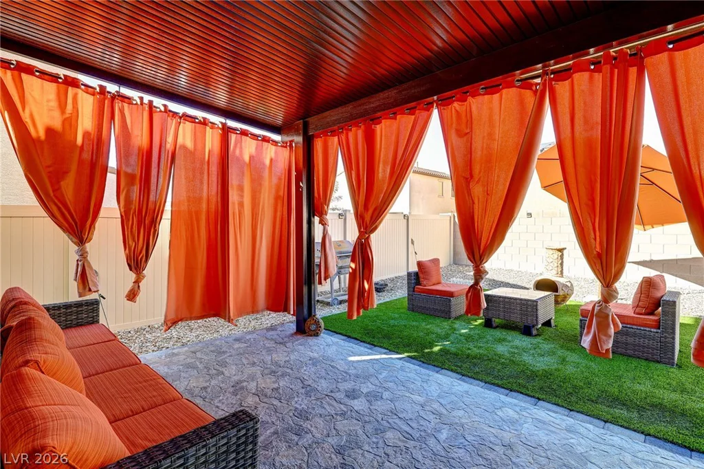 6955 Stone Cactus, North Las Vegas, NV 89086