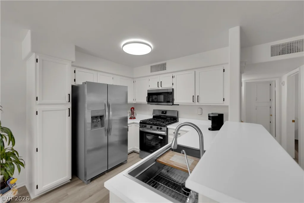 3425 Russell, Las Vegas, NV 89120