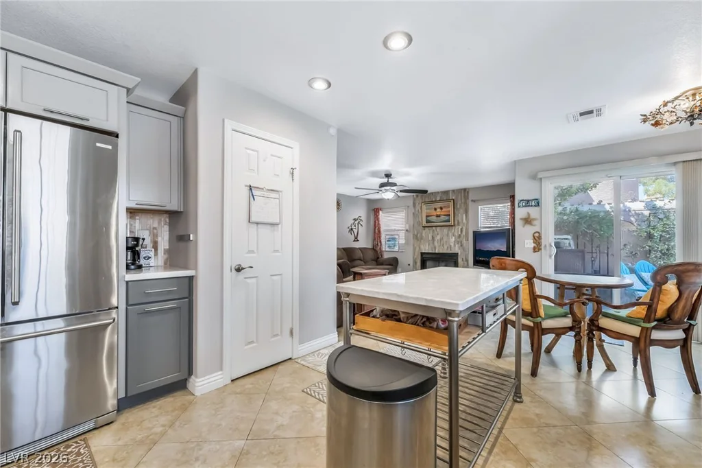 404 Crater, Henderson, NV 89014