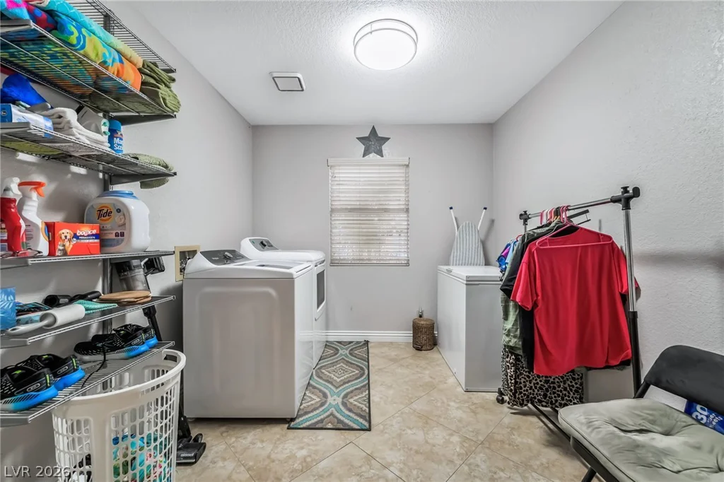 404 Crater, Henderson, NV 89014