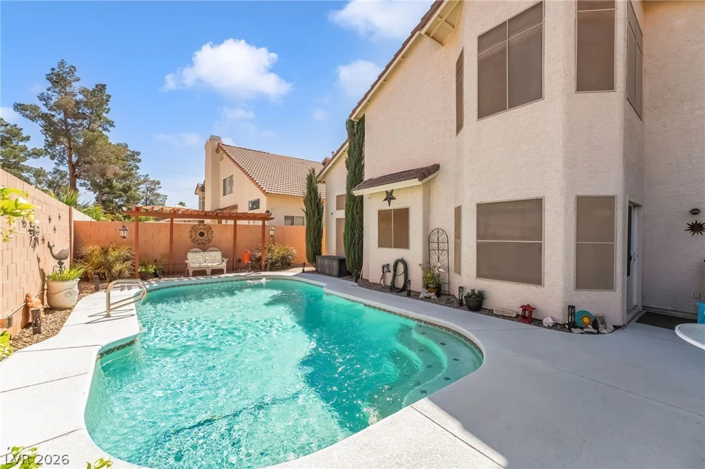 404 Crater, Henderson, NV 89014