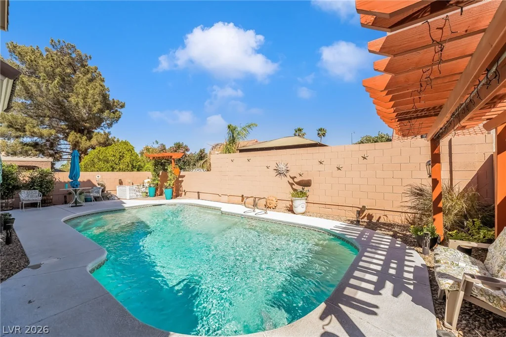 404 Crater, Henderson, NV 89014