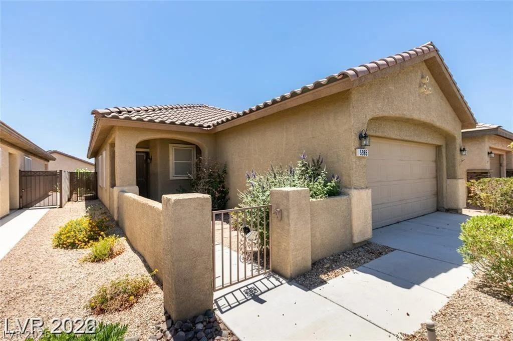 5985 Falconer, Las Vegas, NV 89122