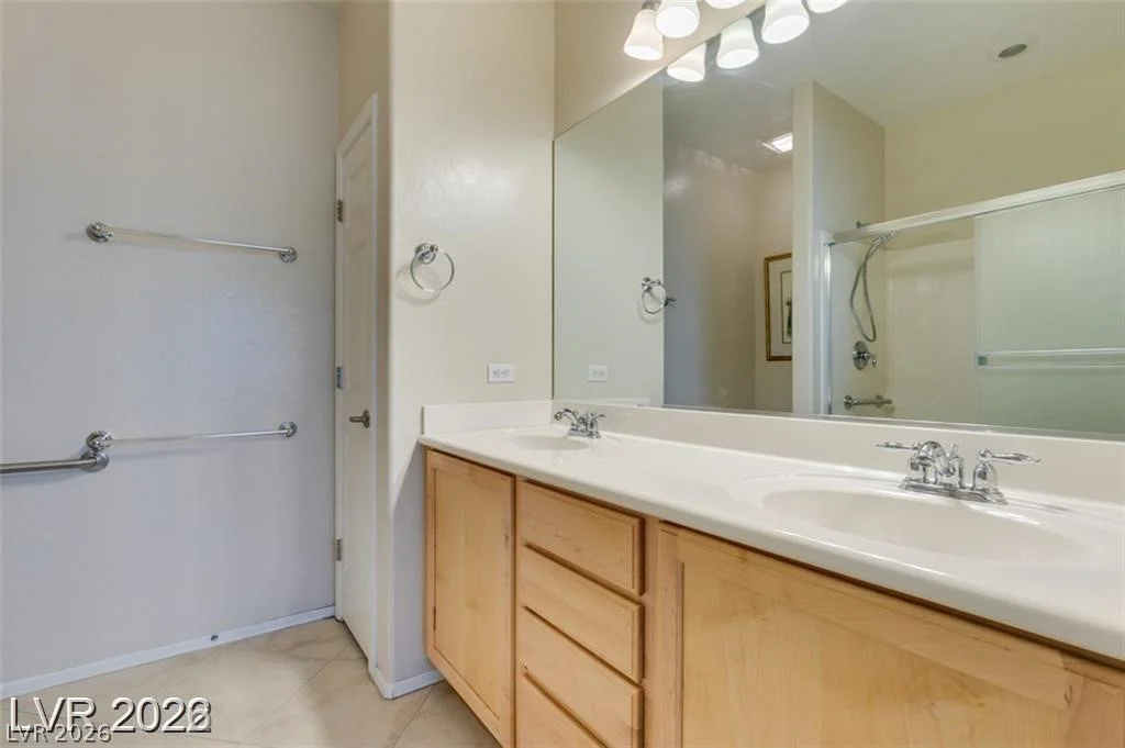 5985 Falconer, Las Vegas, NV 89122
