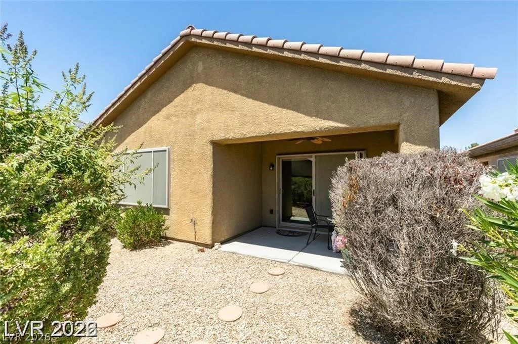 5985 Falconer, Las Vegas, NV 89122
