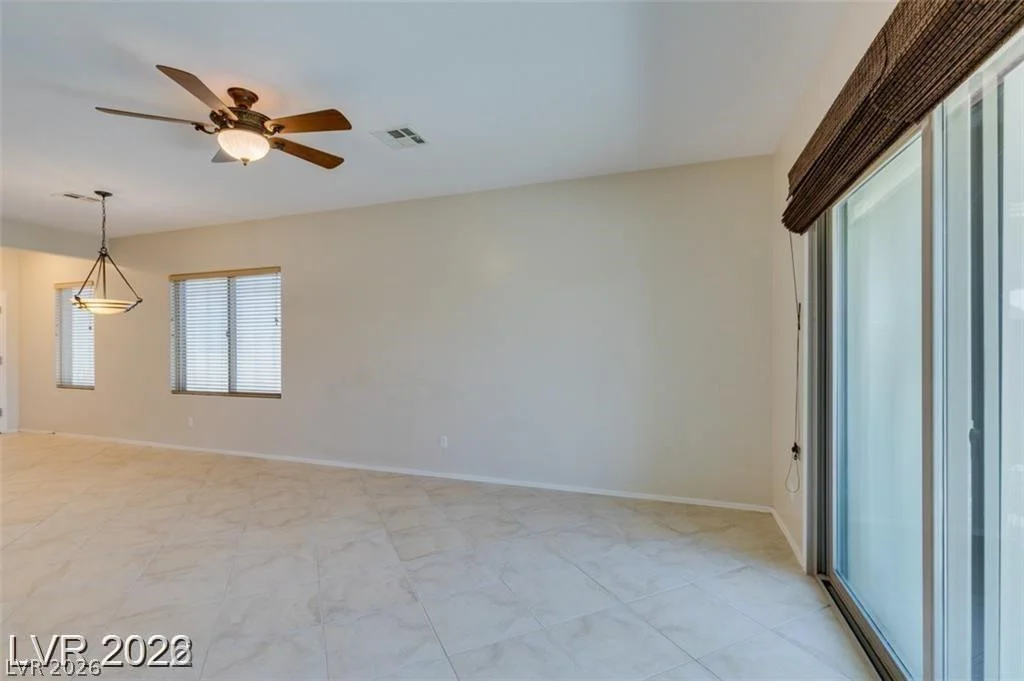 5985 Falconer, Las Vegas, NV 89122