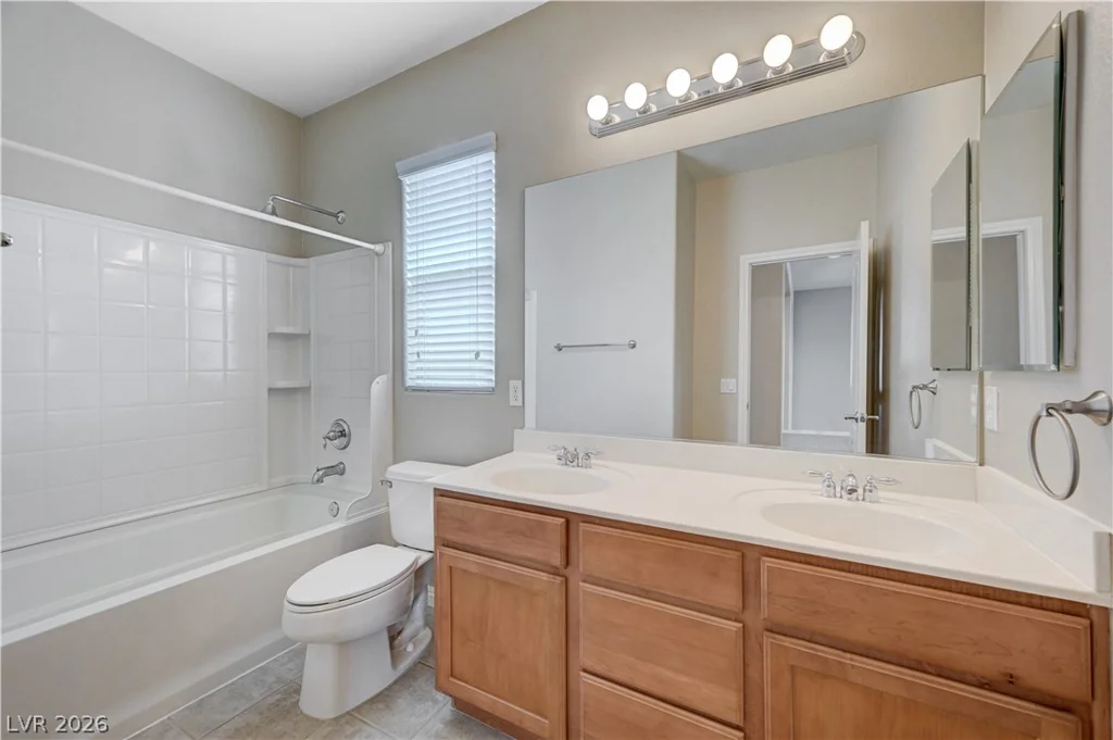 8232 Chimney Bluffs, North Las Vegas, NV 89085