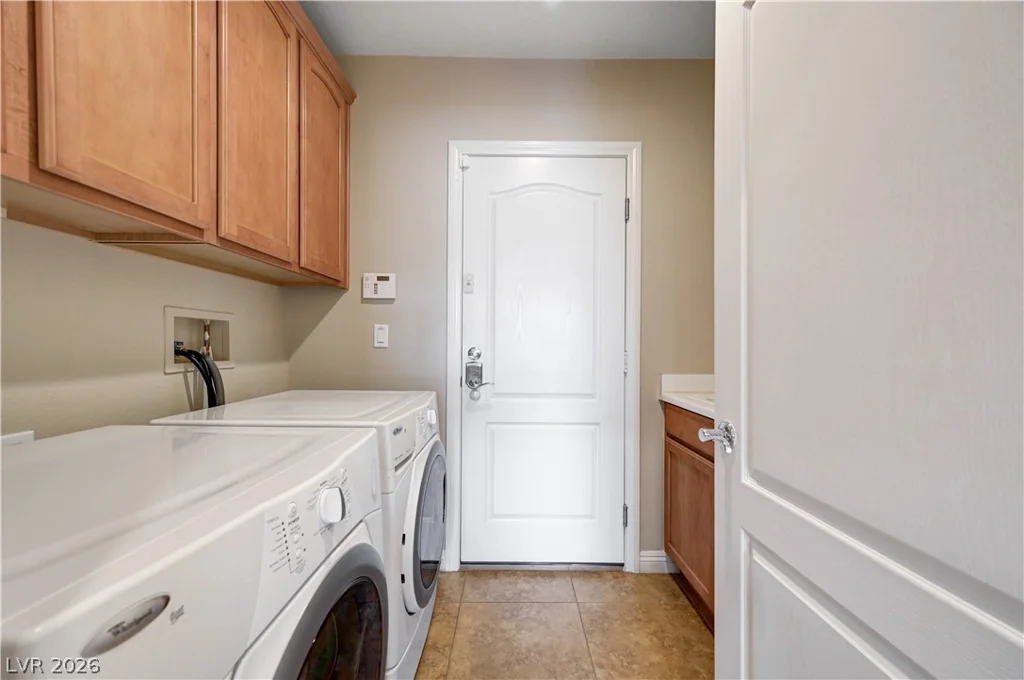 8232 Chimney Bluffs, North Las Vegas, NV 89085