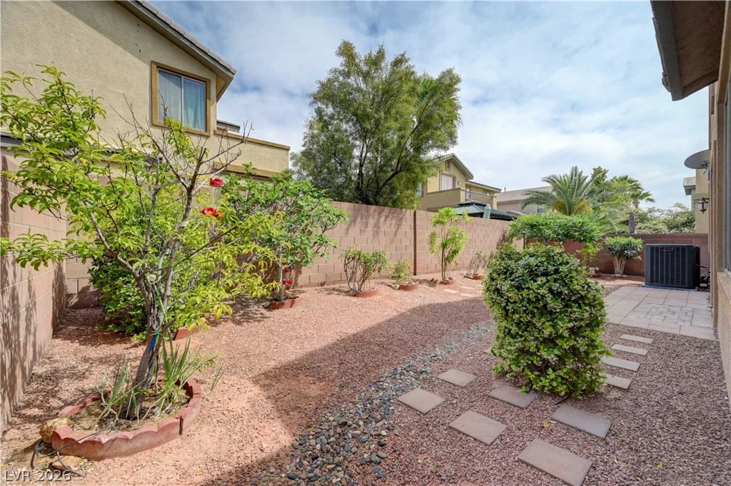 8232 Chimney Bluffs, North Las Vegas, NV 89085