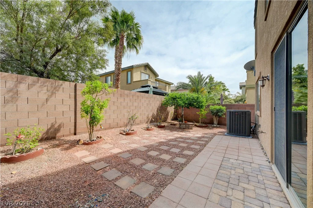 8232 Chimney Bluffs, North Las Vegas, NV 89085