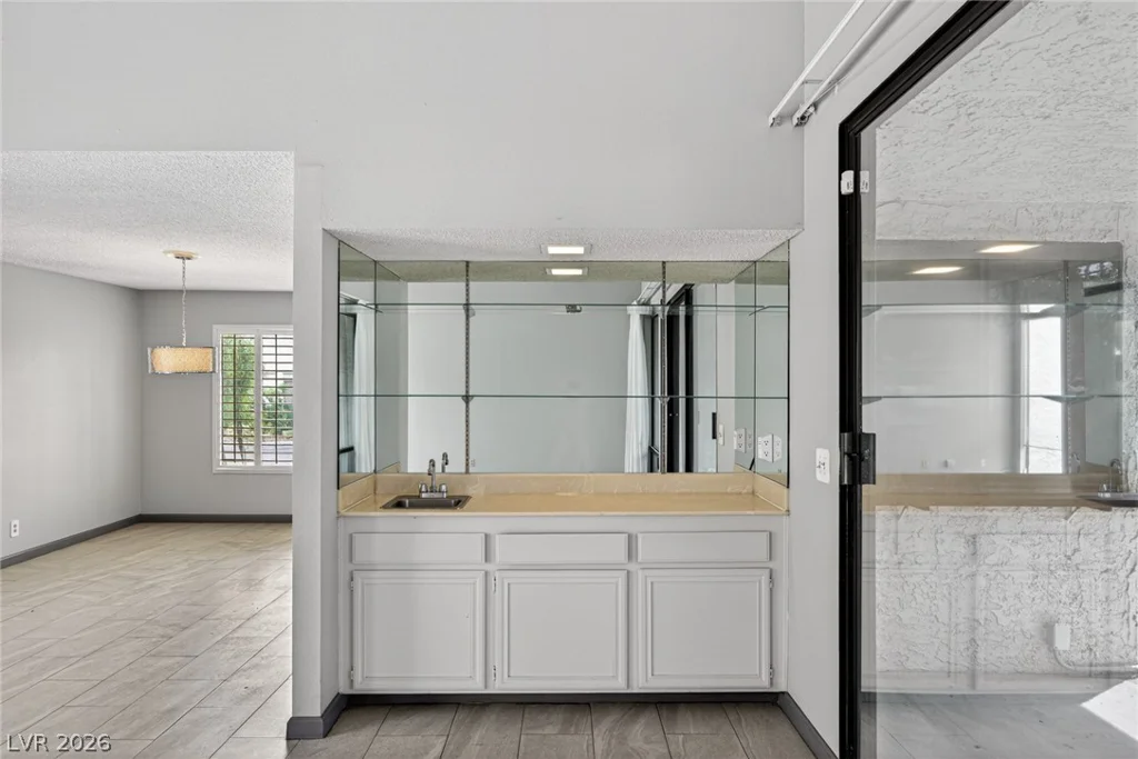 2795 San Martin, Las Vegas, NV 89121