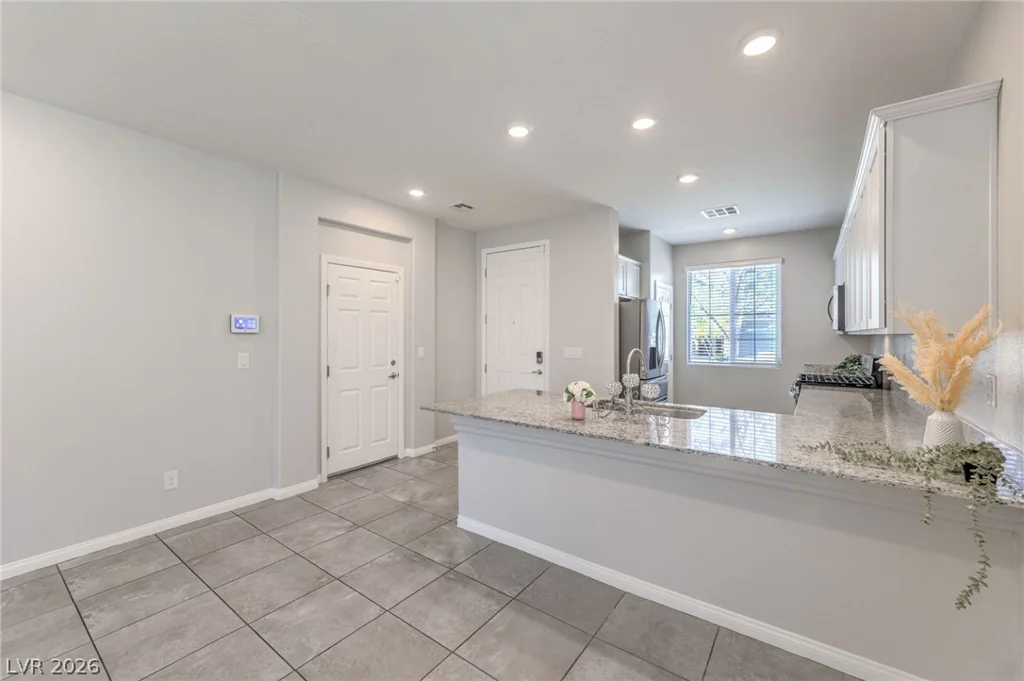 7754 Wishbone Falls, North Las Vegas, NV 89084