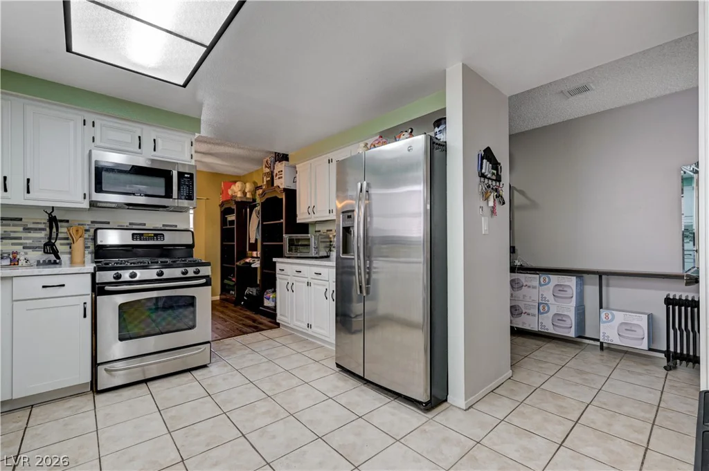 3928 Edgemoor, Las Vegas, NV 89121