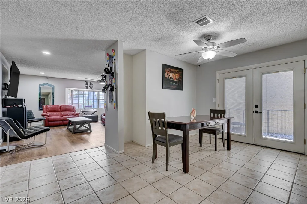 3928 Edgemoor, Las Vegas, NV 89121