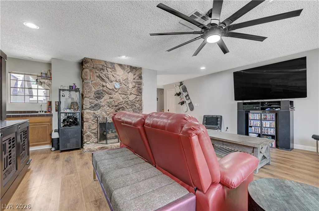 3928 Edgemoor, Las Vegas, NV 89121