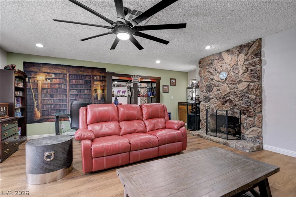 3928 Edgemoor, Las Vegas, NV 89121