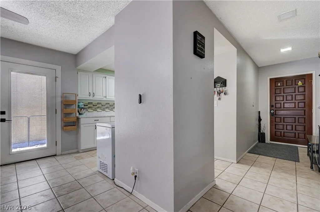 3928 Edgemoor, Las Vegas, NV 89121