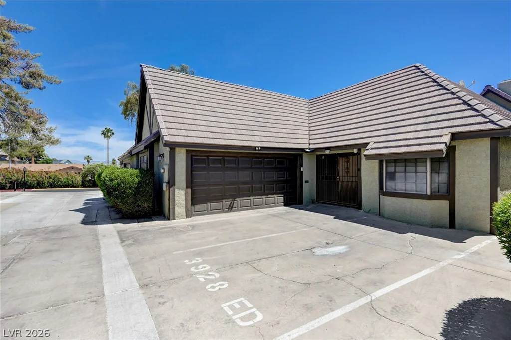 3928 Edgemoor, Las Vegas, NV 89121