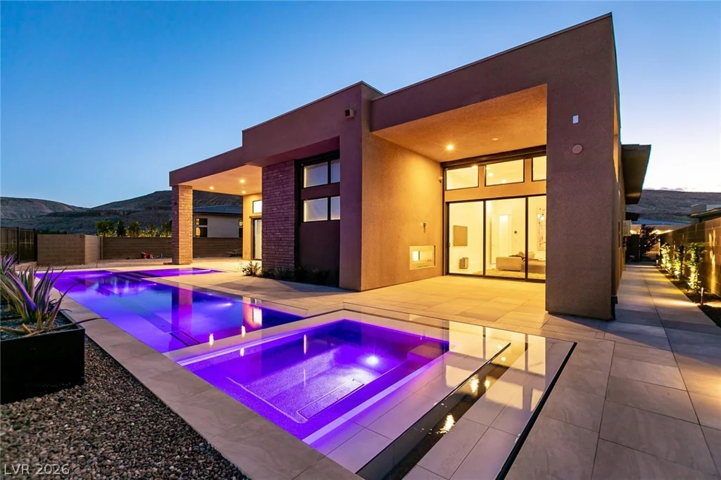 10807 White Clay, Las Vegas, NV 89135